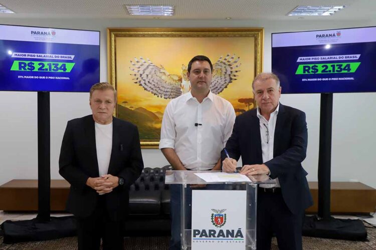 Governador confirma novo Piso Regional, que vai de R$ 1,8 mil a R$ 2,1 mil