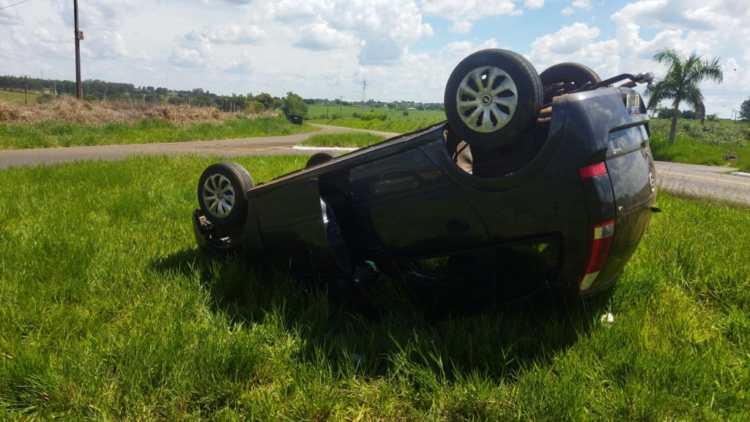 Duas pessoas ficam feridas em acidente na PR-492 em Tamboara