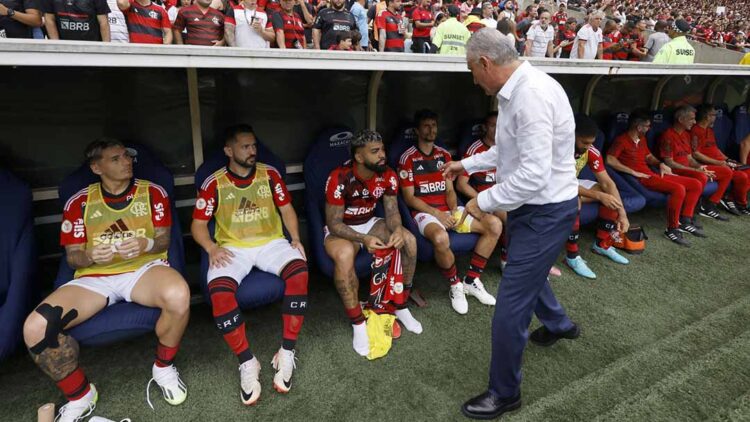 Flamengo ainda espera outros reforços, mas prazo já preocupa