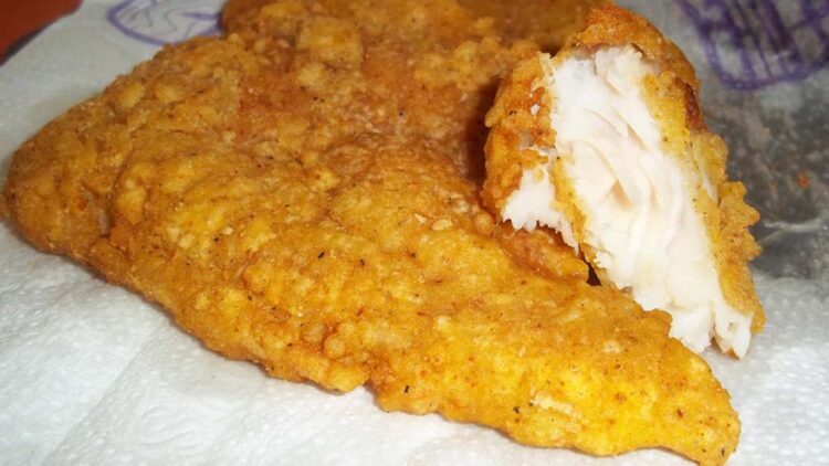 Filé de peixe rápido à milanesa