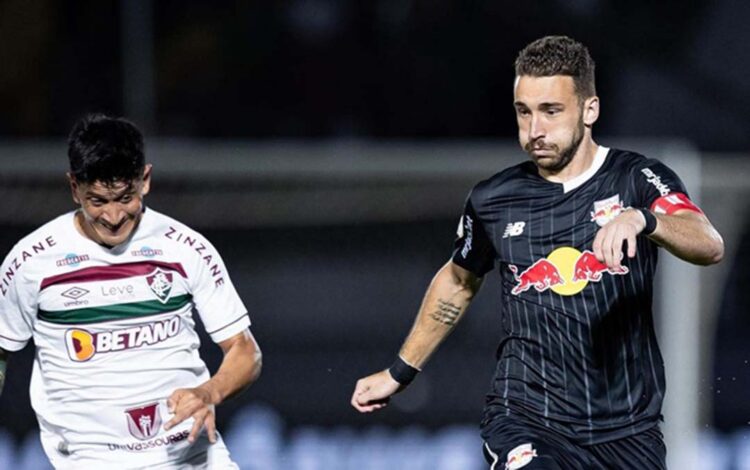 Flamengo anuncia a contratação do zagueiro