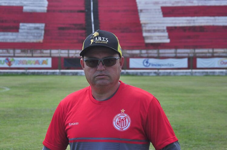 Treinador da equipe Sub-17 do ACP reclama da arbitragem em derrota para o Maringá