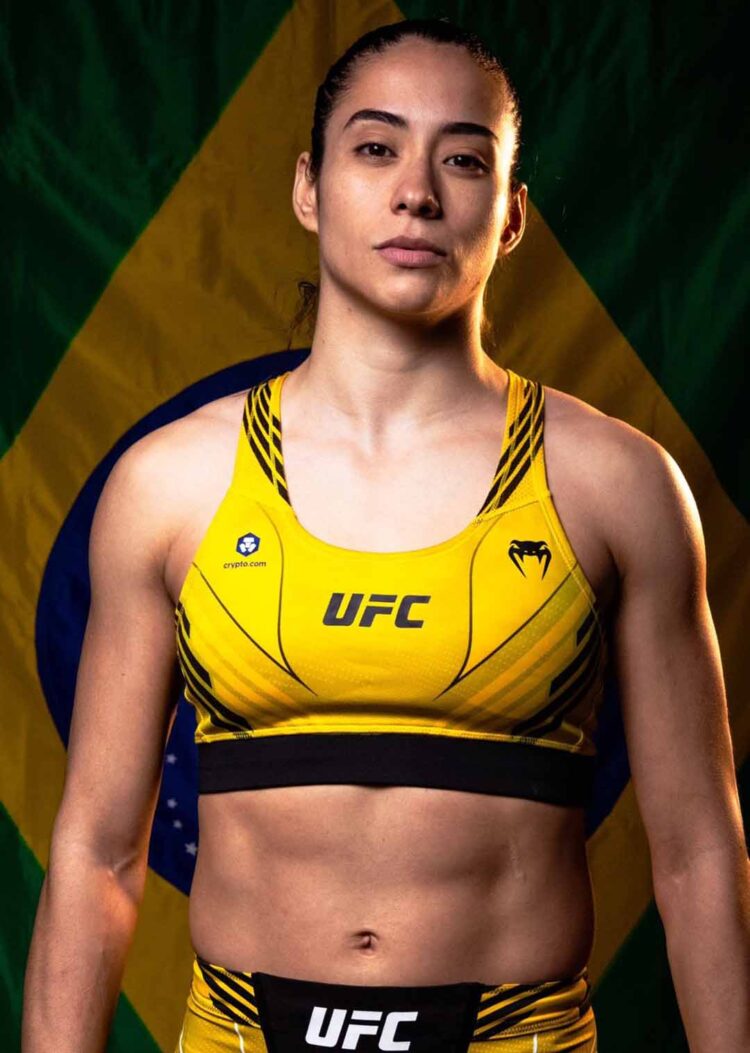 Lugar de mulher é onde ela quiser, inclusive dentro do octógono