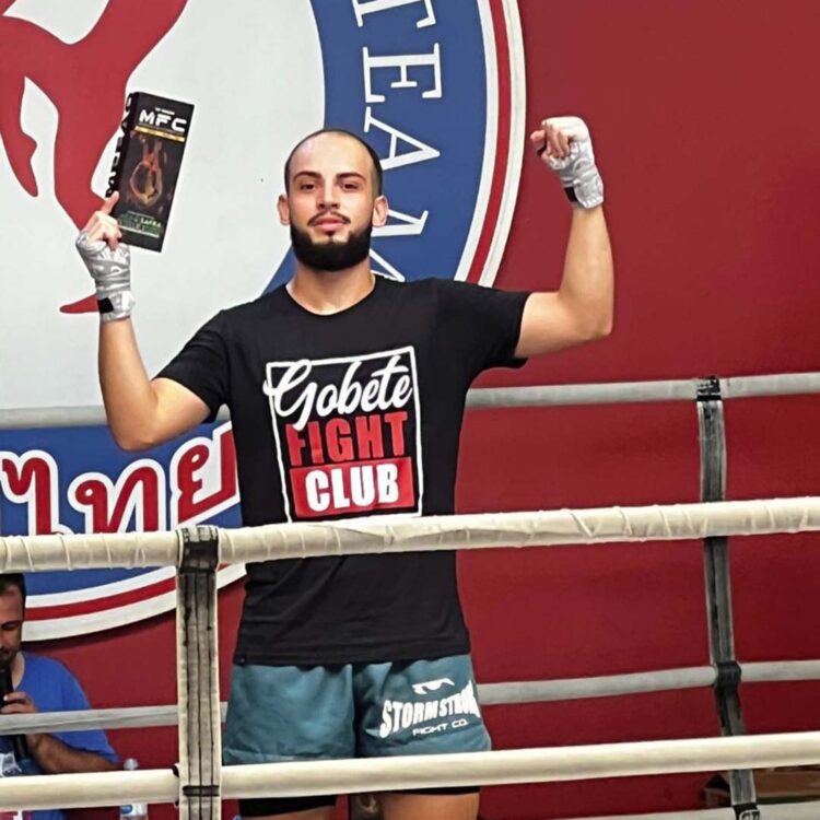 Quatro competidores de Paranavaí se destacam no Maringá Fight Combat