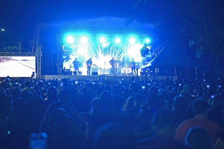 População de Nova Londrina recebe elogios  e homenagens pela dedicação ao município