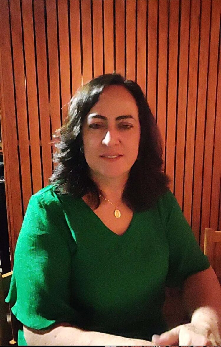 “Me sinto honrada”, diz Neila Fernandes, única prefeita na região