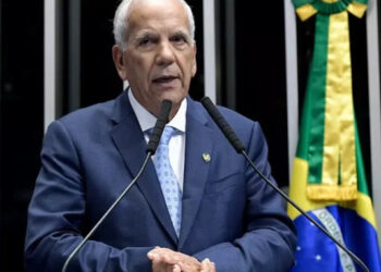 Oriovisto Guimarães defende  fim da reeleição em debate no Senado