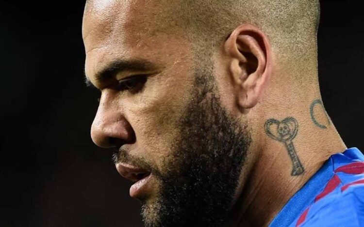 Daniel Alves paga fiança de R$ 5,5 milhões e deve sair da prisão nesta segunda