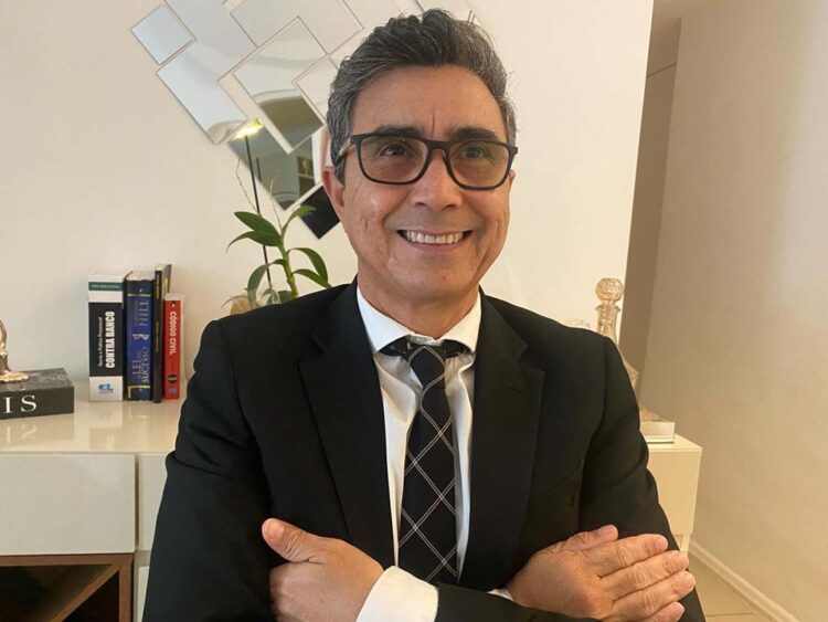 Advogado brasileiro busca reconhecer união estável entre amigos