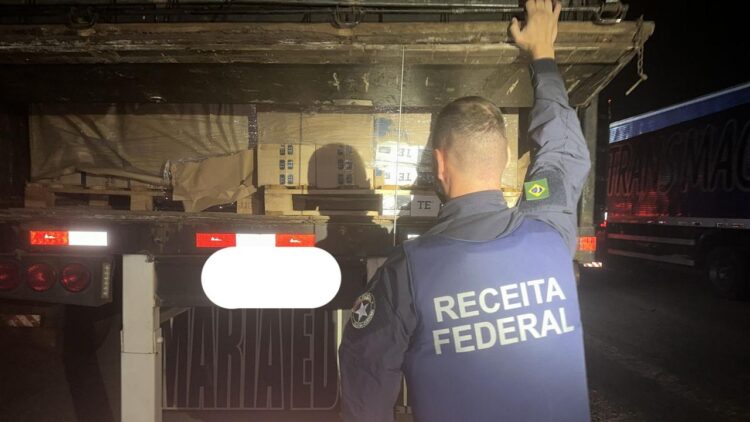 Receita Federal e Polícia Federal realizam apreensão  de 350 mil maços de cigarros paraguaios