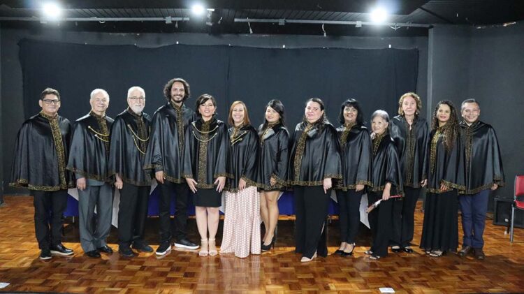 Lideranças participam da posse da Academia de Letras e Artes de Paranavaí