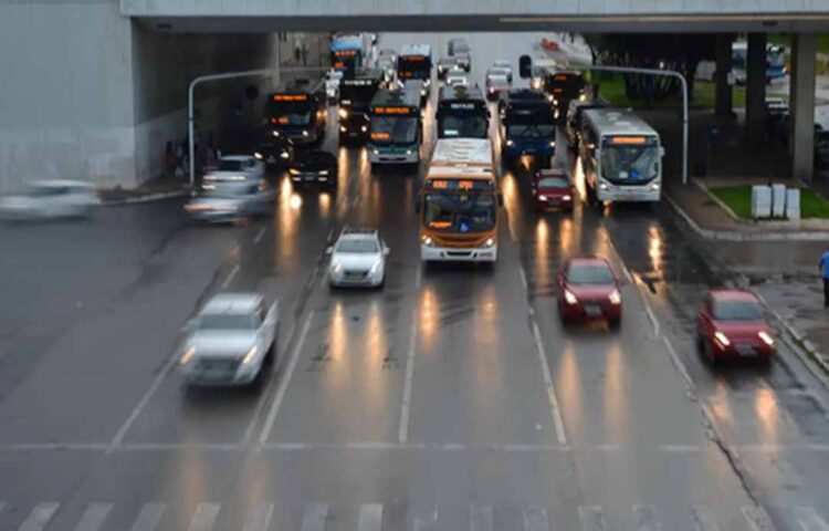 Condutores das categorias C, D e E têm até 31 de março para fazer exame toxicológico