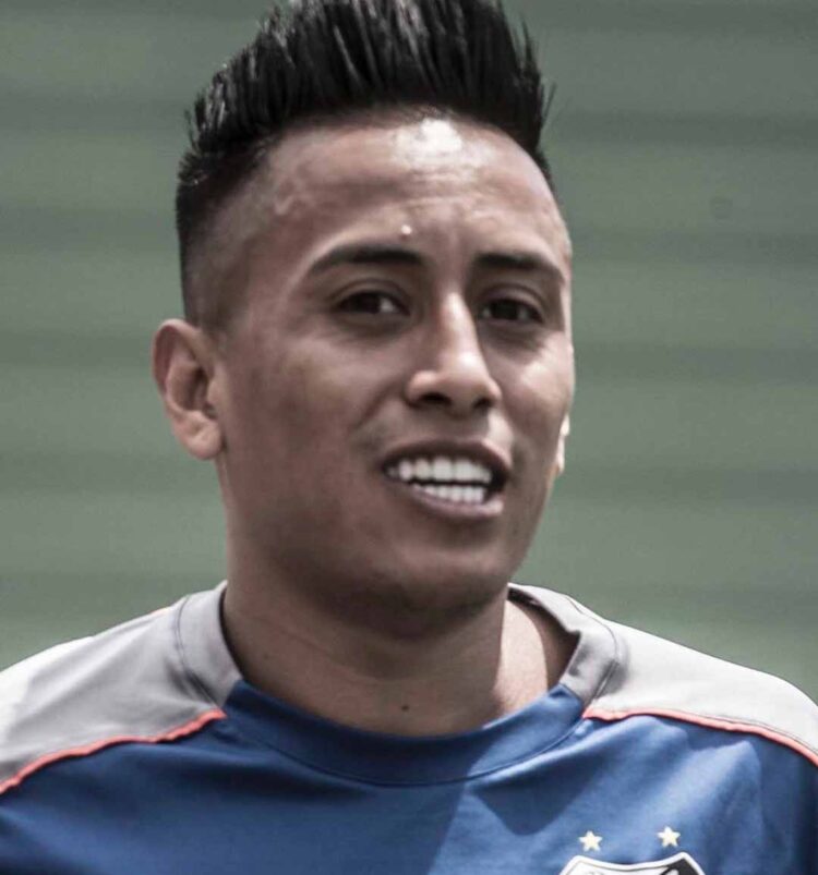 Santos breca busca por reforços e prioriza solução contra novo transfer ban