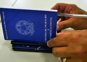 Paranavaí está entre os 20 municípios que mais geraram empregos em fevereiro