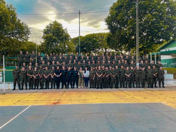 Atiradores do TG 05-010 participam de palestra com agentes da Polícia Federal