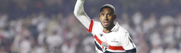 André Silva cita diferenças entre Brasil e Europa e pede tempo a Carpini