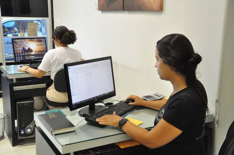 Sindoscom promove assembleia dos  trabalhadores nesta quarta-feira