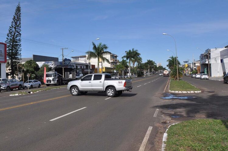 Secretaria estuda medidas para reduzir número  de acidentes na Avenida Heitor Furtado, em Paranavaí