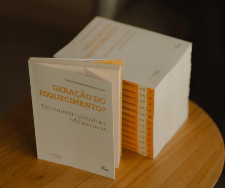 Livro ‘Geração do Esquecimento?’ mostra os desafios de compreender a atual geração de adolescentes