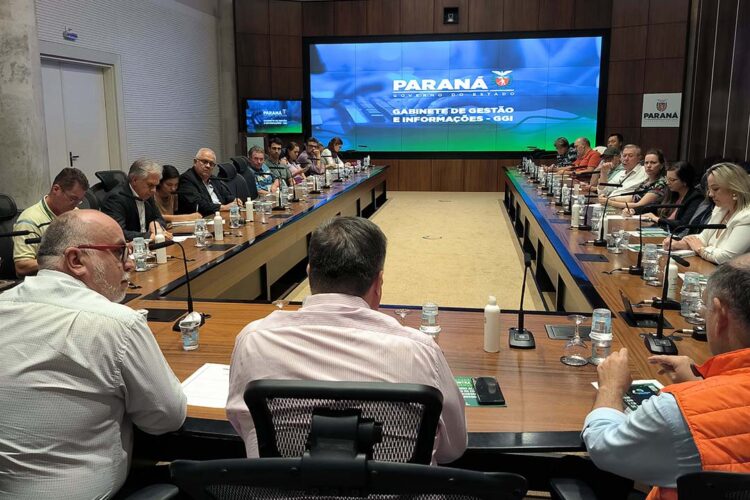 Boletim registra 41.472 novos casos e mais 31 óbitos no Paraná