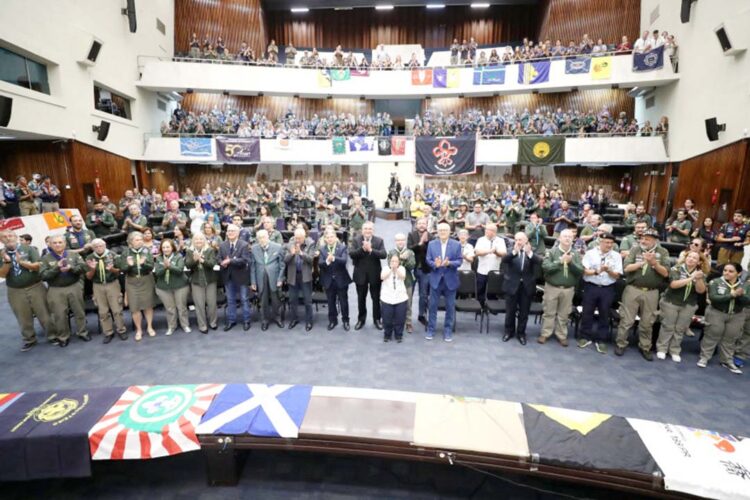 Escoteiros tomaram conta da ALEP para celebrar os 100 anos da União dos Escoteiros do Brasil