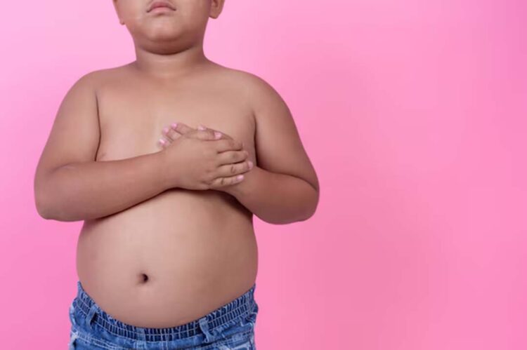 Obesidade na adolescência e saúde da coluna:  Novo estudo analisa impactos do problema