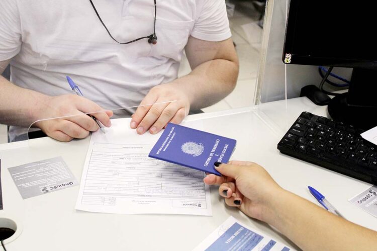 Estado vai investir R$ 26,6 milhões  para qualificar 21,2 mil profissionais até o fim do ano