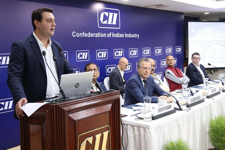 Governador apresenta potenciais do Paraná  à Confederação Industrial da Índia