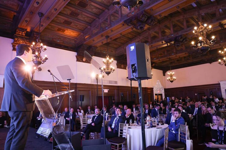 Ratinho Junior mostra vantagens competitivas do estado em seminário internacional