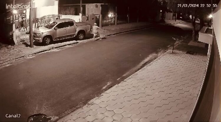 Dois adolescentes são apreendidos pelo roubo de uma caminhonete em Nova Esperança