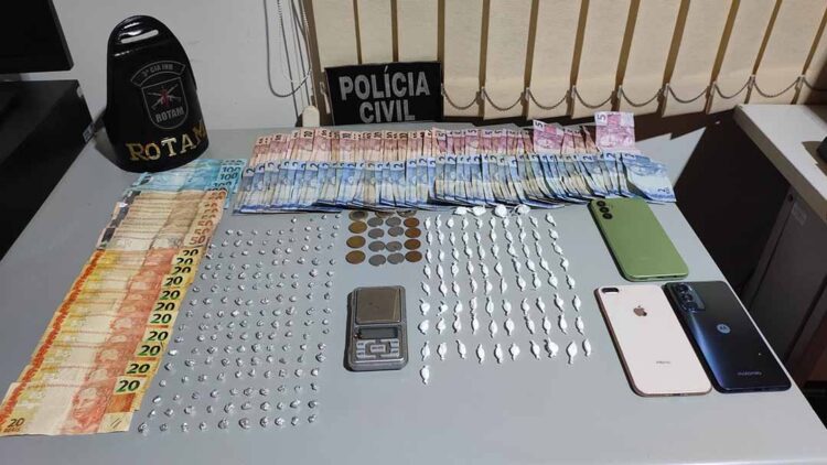 Três pessoas são presas em flagrante por associação e tráfico de drogas na Vila Nova