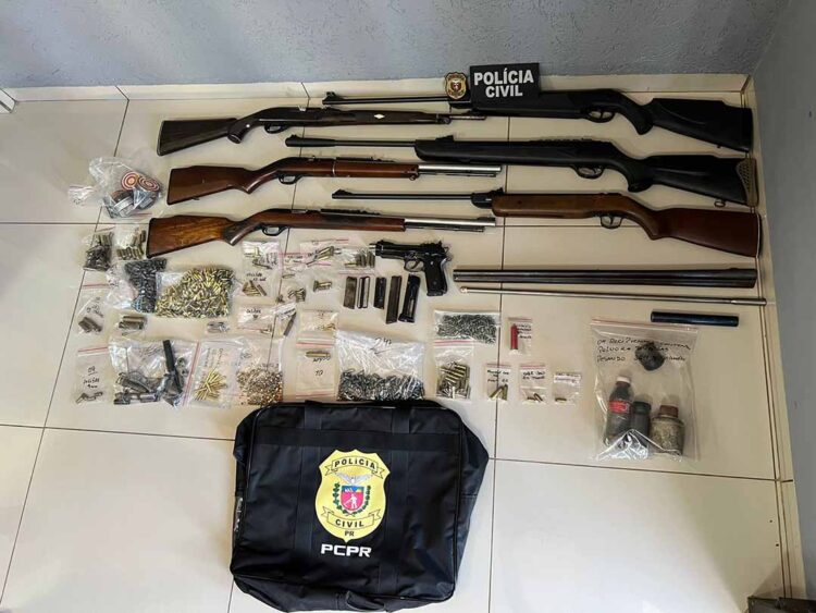Homem é preso com quatro armas de fogo, três carabinas de pressão e 587 munições