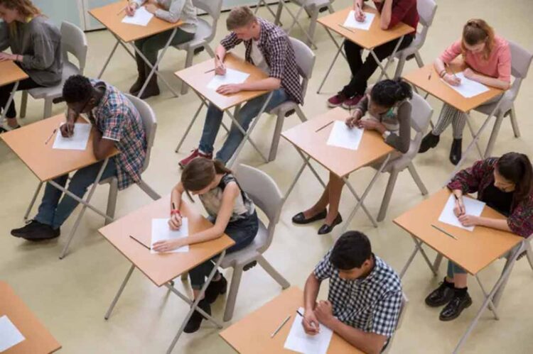 Terceira parcela do Pé-de-Meia começa a ser paga nesta segunda-feira