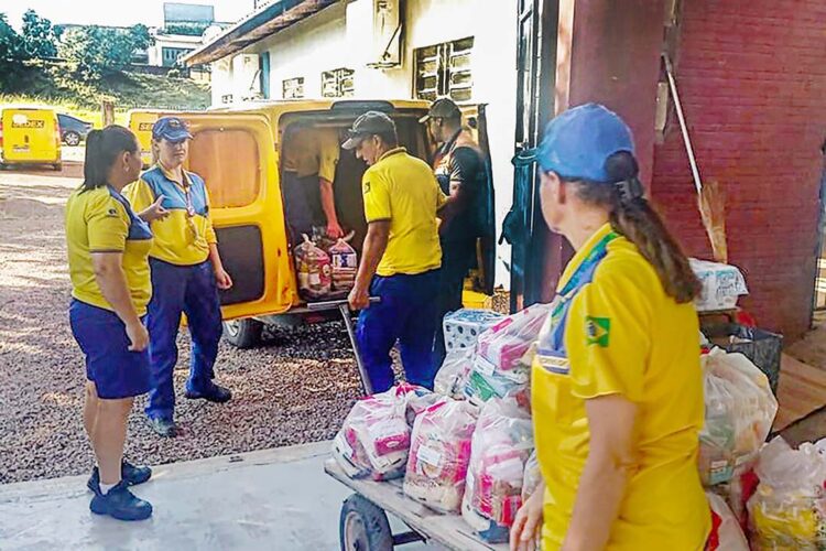 Vestuário já é 70% dos donativos arrecadados pelos Correios
