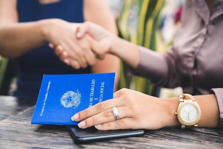 Mutirão de vagas de emprego na Agência do Trabalhador