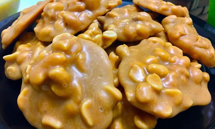 Pé de moleque de leite condensado