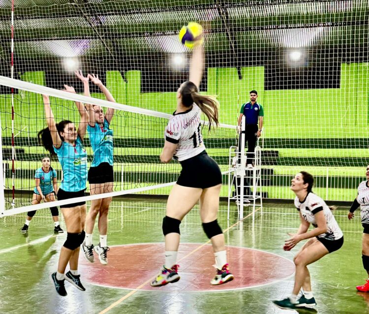 Loanda e Umuarama vencem na 1ª Rodada do Voleibol Feminino