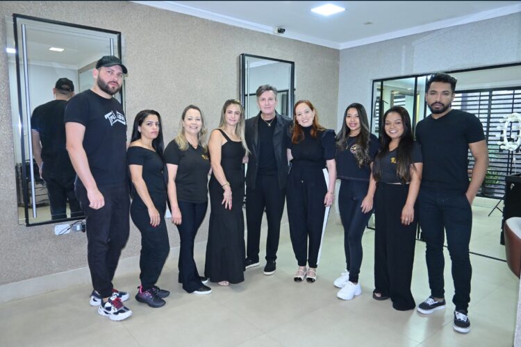 Itália Cabeleireiros promove o Keune Day em Paranavaí