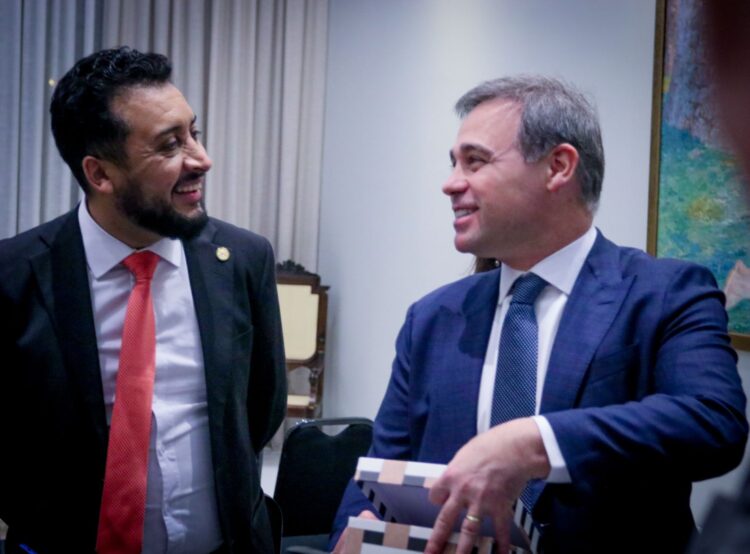 Deputado Adriano José recebe Ministro do STF André Mendonça na Assembleia Legislativa