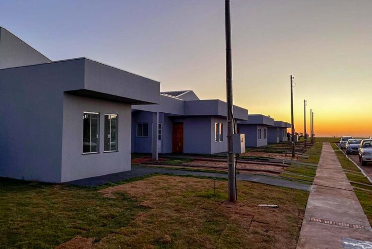 Com apoio do Estado, 40 famílias de Santa Cruz de Monte Castelo conquistam casa própria