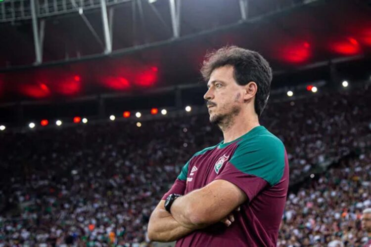 Diniz chora em entrevista após saída do Fluminense