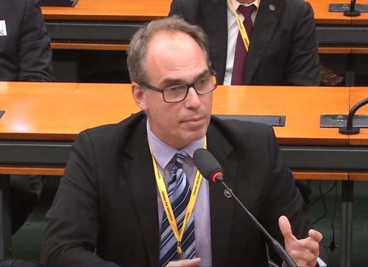 A vergonha da inércia e da ignorância na aplicação das leis no Brasil