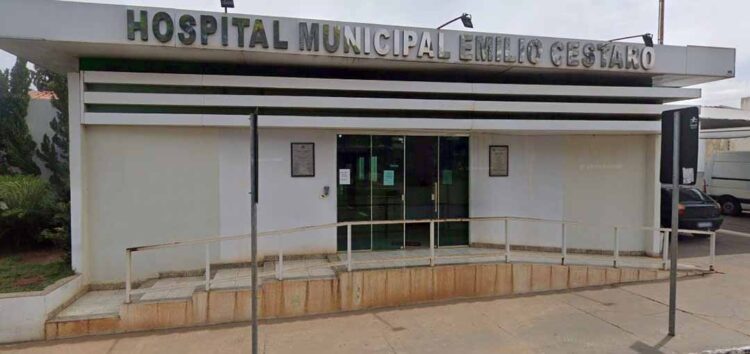Mulher é ferida com arma branca pela companheira do ex-namorado