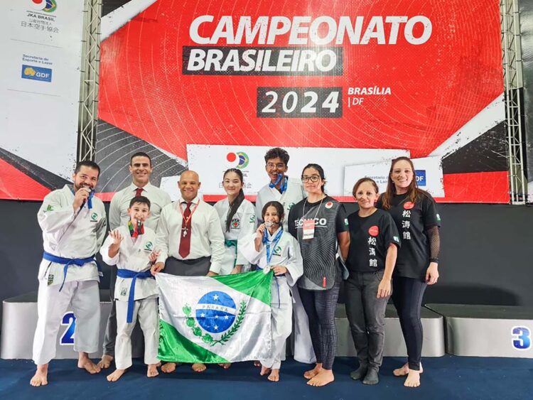 Atletas da Associação Paranavaiense de Karatê disputam Campeonato Brasileiro
