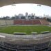 Pacaembu já tem gramado sintético e pode voltar a receber público neste mês