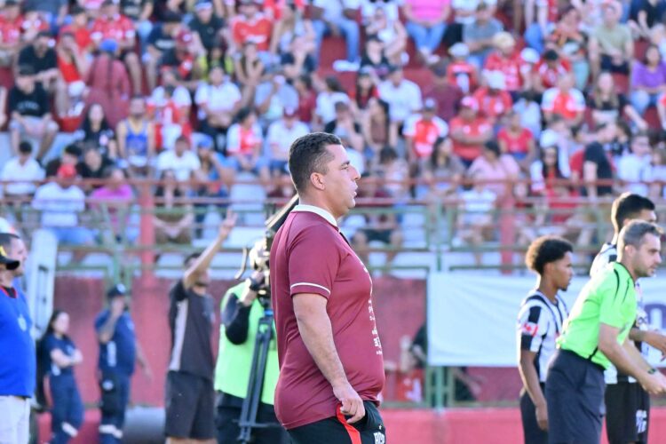 William Sander tem mais de 75% de aproveitamento no comando do ACP