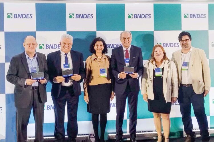 Fomento Paraná é destaque em reconhecimento  do BNDES a agentes financeiros
