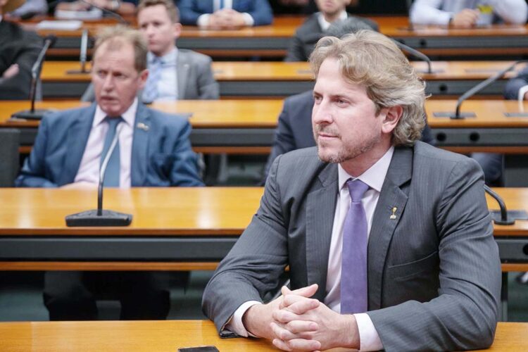 Câmara dos Deputados aprova criação do cadastro nacional de servidores demitidos