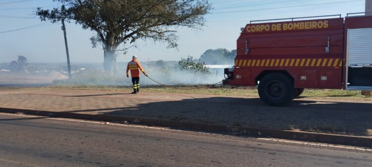 Corpo de Bombeiros registra dois incêndios em vegetações nesta terça