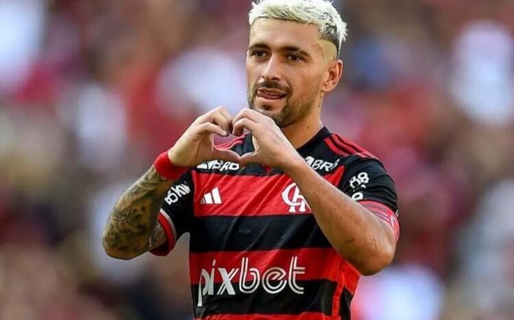 Uruguaios voltam ao Flamengo e vão reforçar o time no Brasileirão